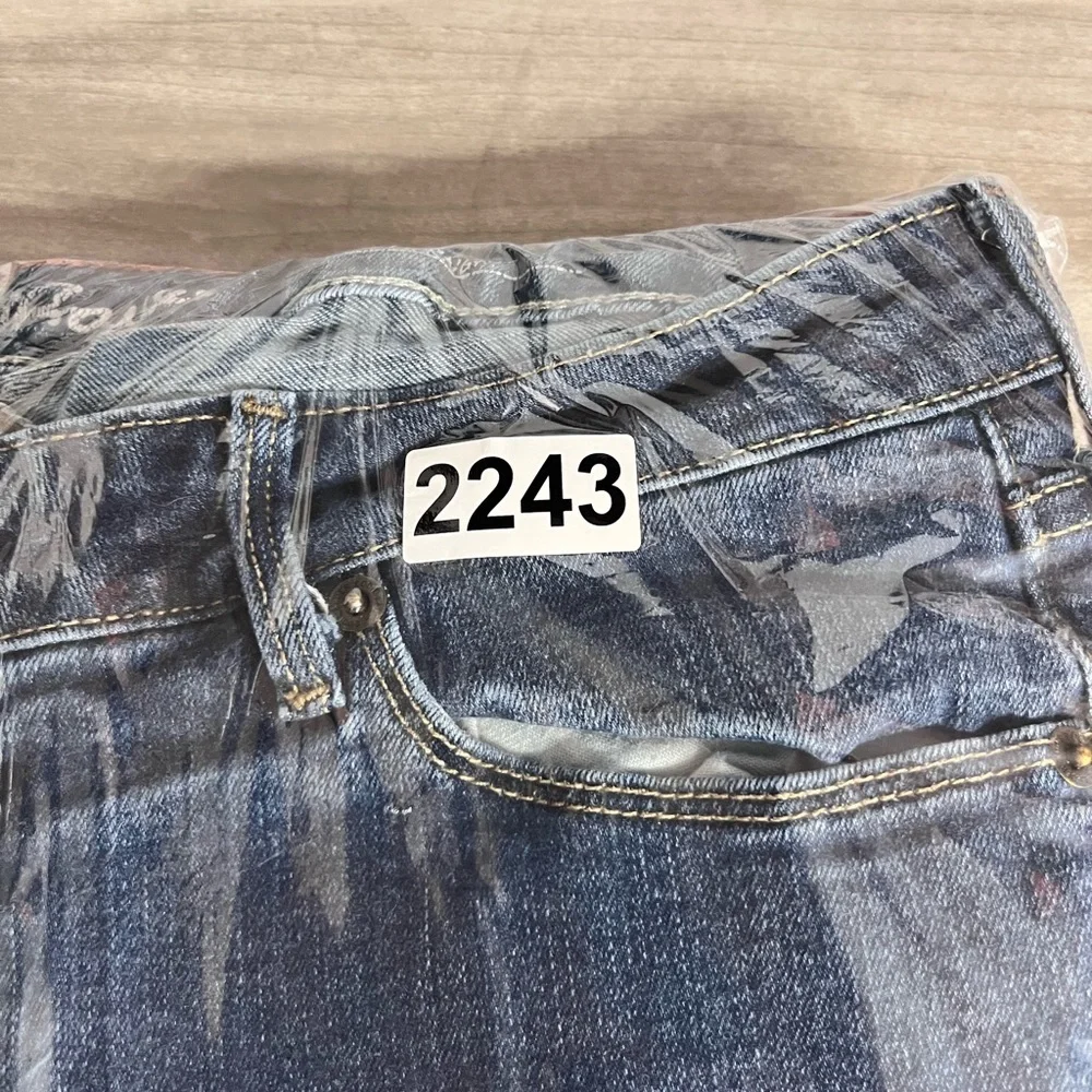 Eddie Bauer Slightly Curvy Straight Leg Jeans Womens 10 Blue‎ Denim Stretch 2243